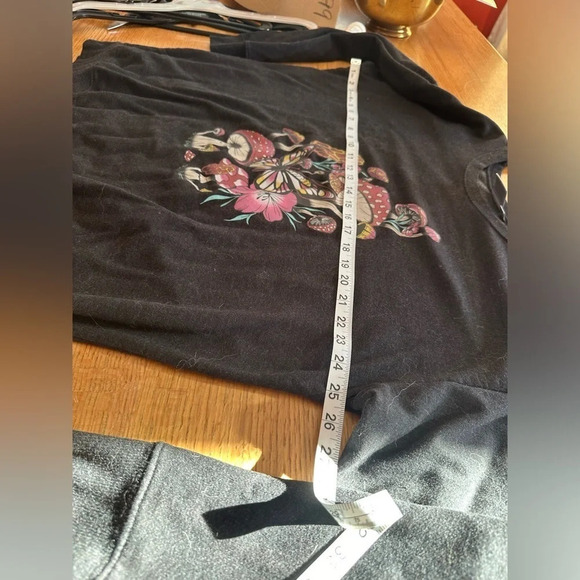 TORRID EUC Mushroom Classic Fit Fleece Long Sleeve Sweatshirt 25” p2p, sz 0/12W - Picture 8 of 8